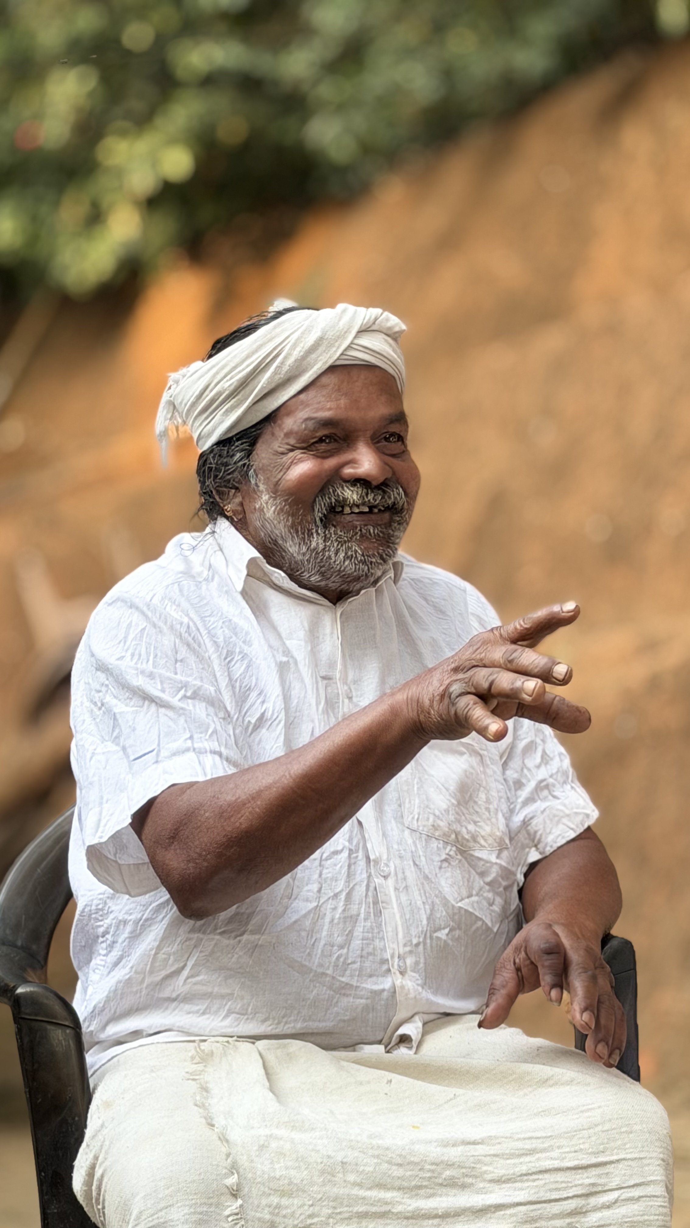 Cheruvayl Raman, who won the Padma Shri award, was honored by the Mananthavady Dhyanam Foundation.